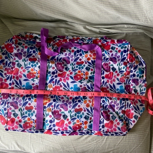 Floral Paw Print Packable Duffel Bag NWT - Picture 4 of 11